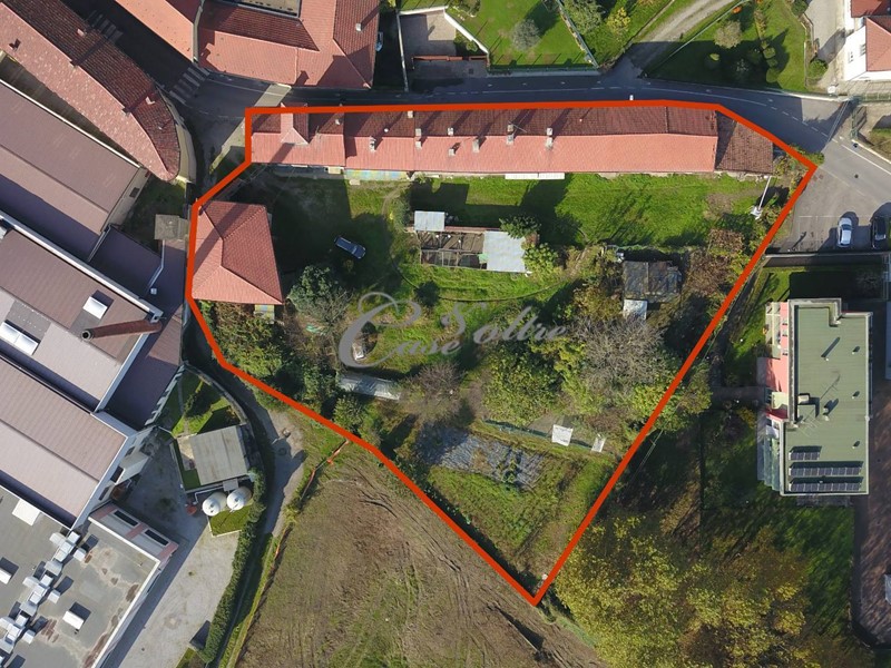 Appartamento in Vendita a Cucciago, 650'000€, 950 m²