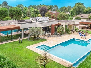 Villa in Vendita a Carimate, 2'570'000€, 600 m²