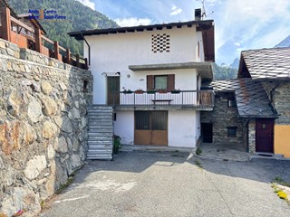 Magazzino in Vendita a Bionaz, 40'000&euro;, 88 m²