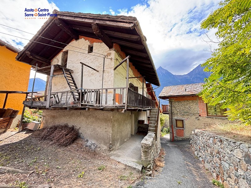 Rustico in Vendita a Quart, 85'000€, 167 m²