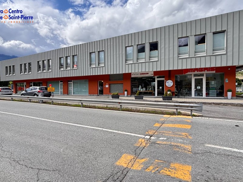 Ufficio in Vendita a Saint Christophe, 225'000&euro;, 77 m²