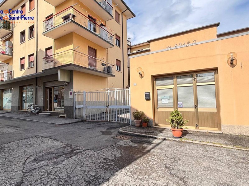 Trilocale in Vendita a Aosta, 150'000&euro;, 85 m²