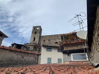 Trilocale in Vendita a Dolceacqua, 50'000€, 50 m²