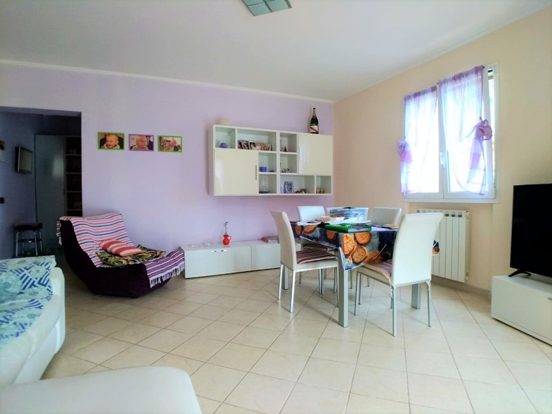 Casa Semi Indipendente in Vendita a Camporosso, 570'000€, 185 m²