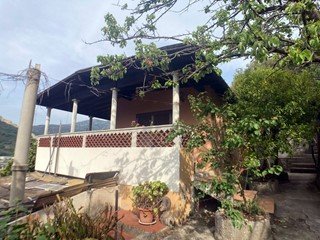 Casa Indipendente in Vendita a Ventimiglia, 390'000€, 120 m²