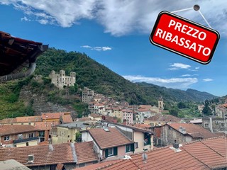 Appartamento in Vendita a Dolceacqua, 110'000€, 130 m²
