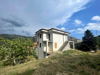 Casa Semi Indipendente in Vendita a Ventimiglia, 330'000€, 300 m²