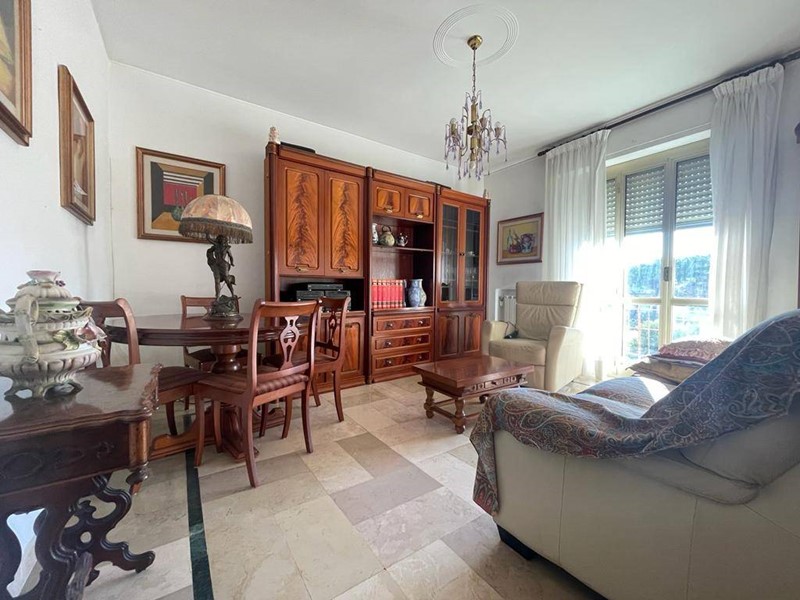 Trilocale in Vendita a Bordighera, 210'000€, 55 m²