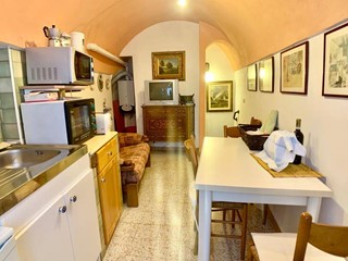 Bilocale in Vendita a Dolceacqua, 80'000€, 40 m²
