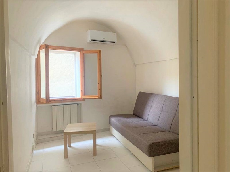 Monolocale in Vendita a Ventimiglia, 50'000€, 30 m²
