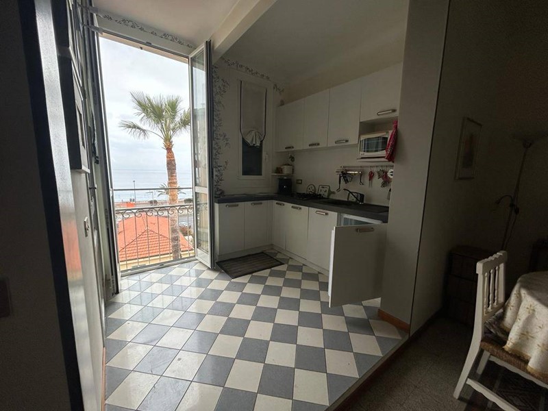 Bilocale in Vendita a Bordighera, 185'000€, 50 m²