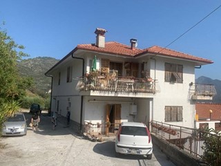 Appartamento in Vendita a Ventimiglia, 290'000€, 100 m²