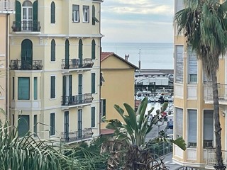 Appartamento in Vendita a Sanremo, 660'000€, 160 m²