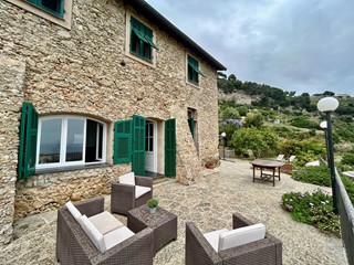Casa Indipendente in Vendita a Ventimiglia, 680'000€, 150 m²