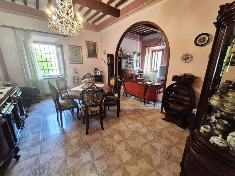 Appartamento in Vendita a Calci, 165'000€, 179 m²