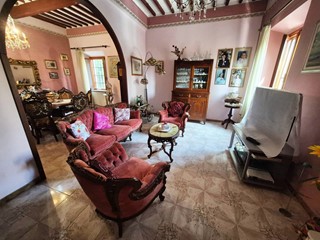 Appartamento in Vendita a Calci, 165'000€, 179 m²