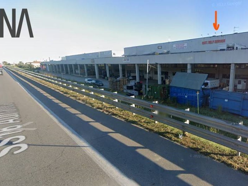Immobile commerciale in Vendita a Martinsicuro, 40'200€, 410 m²