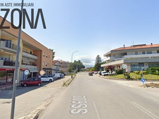 Immobile commerciale in Vendita a Spoltore, 80'800€, 243 m²