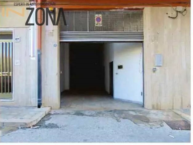 Box in Vendita a Manfredonia, 17'049€, 26 m²