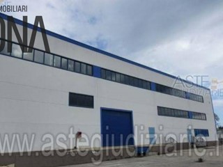 Magazzino in Vendita a Giulianova, 605'400€, 3312 m²