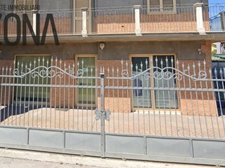 Immobile commerciale in Vendita a Montesilvano, 83'129€, 81 m²