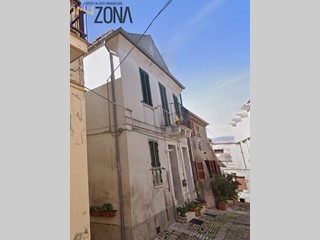 Trilocale in Vendita a Penne, 33'488€, 125 m²