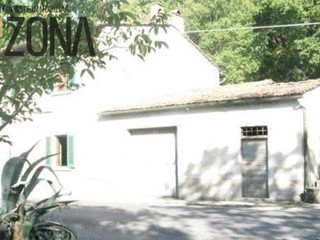 Quadrilocale in Vendita a Montespertoli, 88'725€, 240 m²