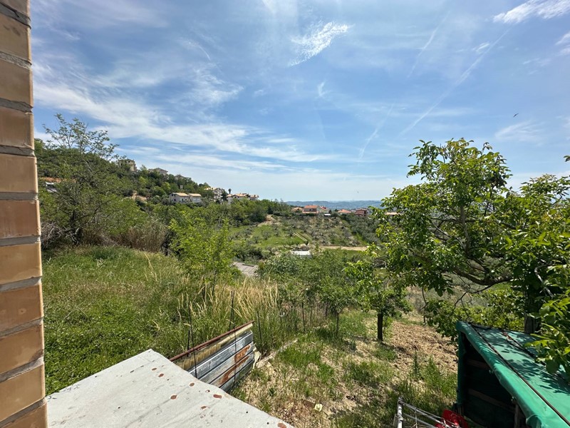 Casa Indipendente in Vendita a Città Sant'Angelo, 25'000€, 180 m²