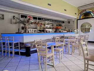 Attività commerciale in Vendita a Chieti, 130'000€, 81 m²