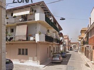 Trilocale in Vendita a Lesina, 15'750€, 90 m²