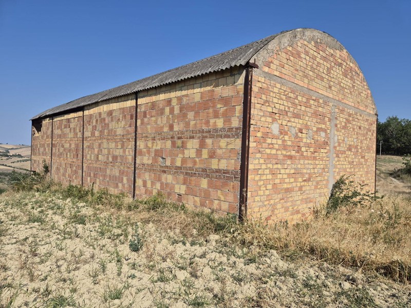 Terreno agricolo in Vendita a Civitaquana, 329'000€, 280000 m²