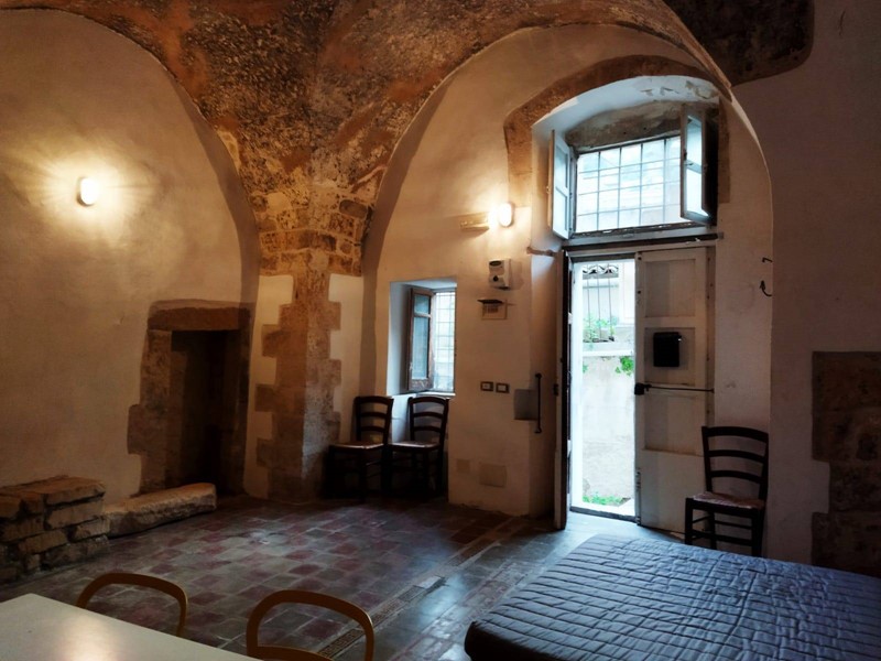 Casa Indipendente in Vendita a Modica, 40'000€, 70 m²