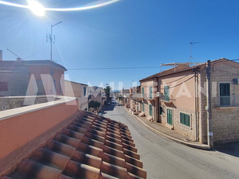 Casa Indipendente in Vendita a Scicli, 129'000€, 140 m²