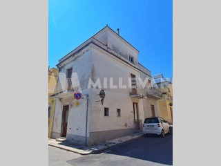 Casa Indipendente in Vendita a Rosolini, 50'000€, 120 m²
