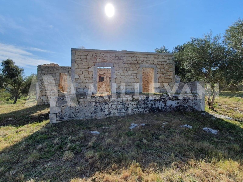 Rustico in Vendita a Modica, 175'000€, 220 m²