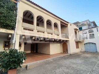 Villa in Vendita a Scicli, 280'000€, 300 m²