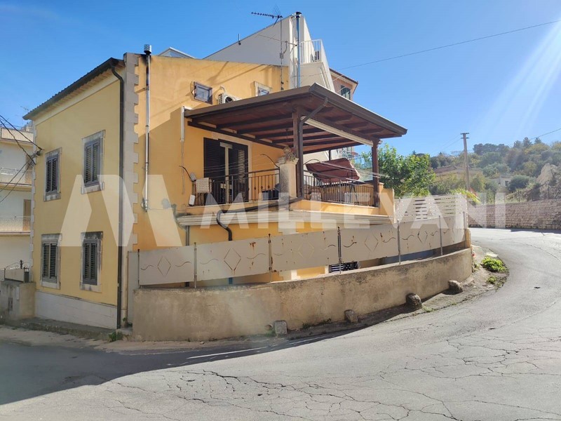 Casa Indipendente in Vendita a Scicli, 175'000€, 130 m²