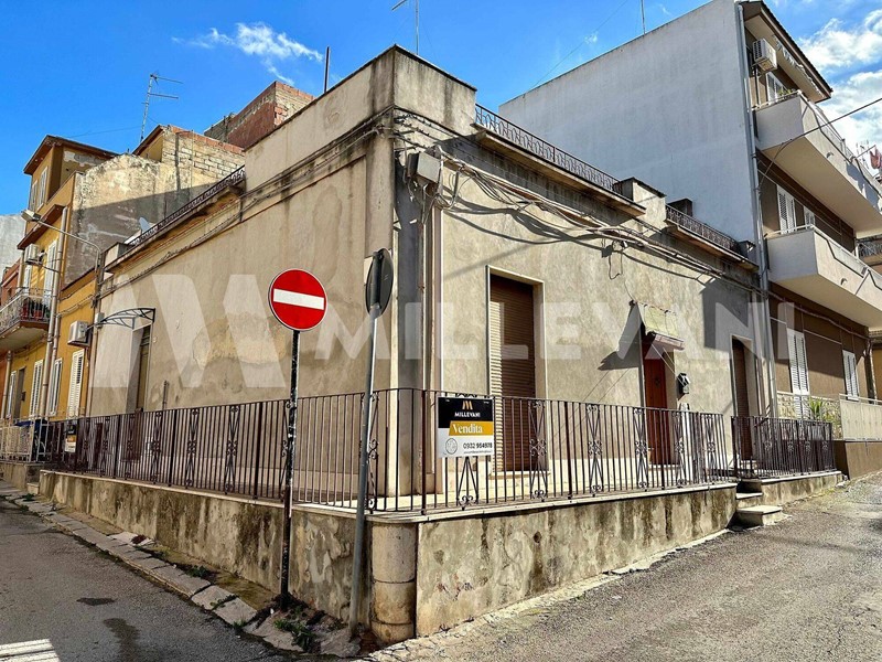 Casa Indipendente in Vendita a Pozzallo, 105'000€, 110 m²
