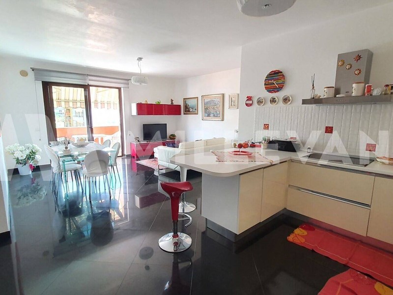 Appartamento in Vendita a Pozzallo, 225'000€, 110 m²