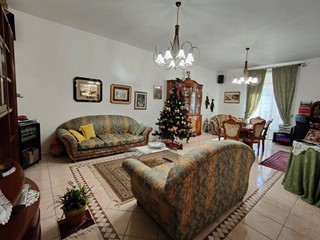 Appartamento in Vendita a Scicli, 320'000€, 230 m²