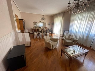 Appartamento in Vendita a Ragusa, 110'000&euro;, 250 m²