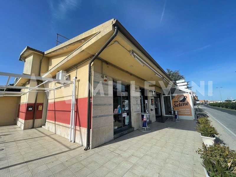Attività commerciale in Vendita a Ragusa, 420'000&euro;, 90 m²
