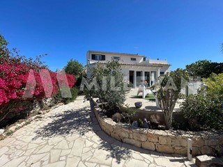 Villa in Vendita a Scicli, 270'000€, 150 m²