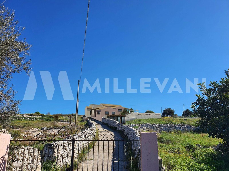 Rustico in Vendita a Scicli, 980'000€, 450 m²