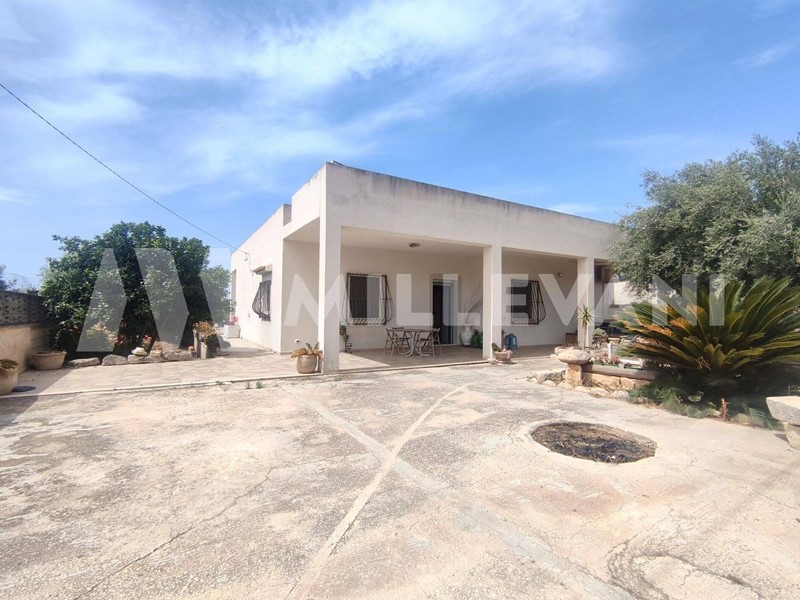 Villa in Vendita a Scicli, 190'000€, 140 m²
