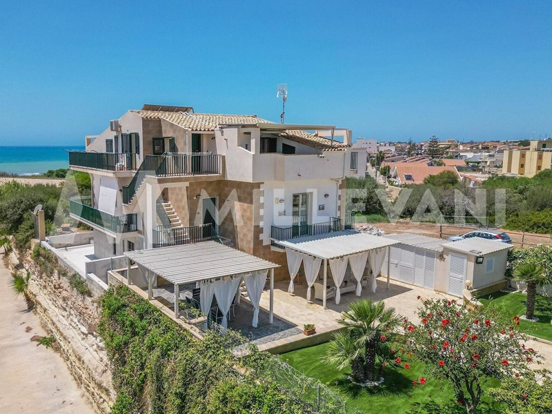 Appartamento in Vendita a Ragusa, 870'000&euro;, 480 m²