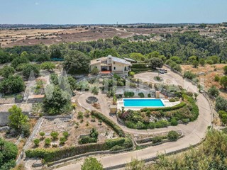 Villa in Vendita a Modica, 900'000€, 250 m²