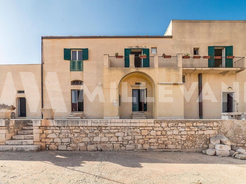 Rustico in Vendita a Ragusa, 620'000&euro;, 350 m²