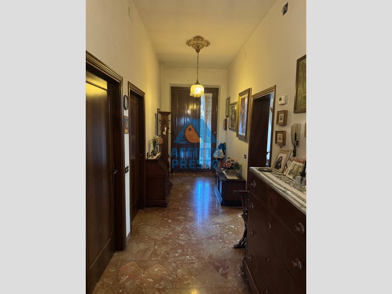 Appartamento in Vendita a Cerreto Guidi, 370'000€, 790 m²