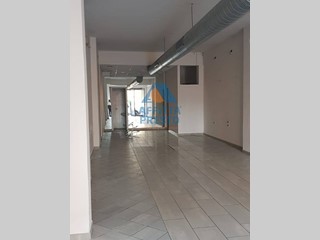 Attività commerciale in Affitto a Empoli, 1'000&euro;, 80 m²